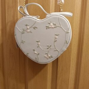 Heart-Shaped Floral Embroidered Crossbody Bag - Light Beige